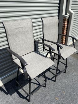 Outdoor Swivel Bar Chairs