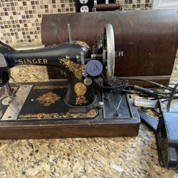 Antique Working Singer Sewing Machine 1924 Model 128 with Original Pedal Control - Bentwood Case and Accessories 