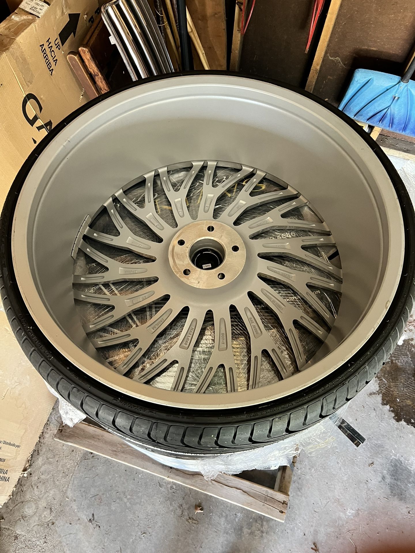 26 Inch Rims,big Cap On Lexani Tires (brand New)