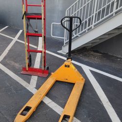 Red Dolly plus Strongway Pallet Jack, capacity & 5500 Pounds&Libras 

