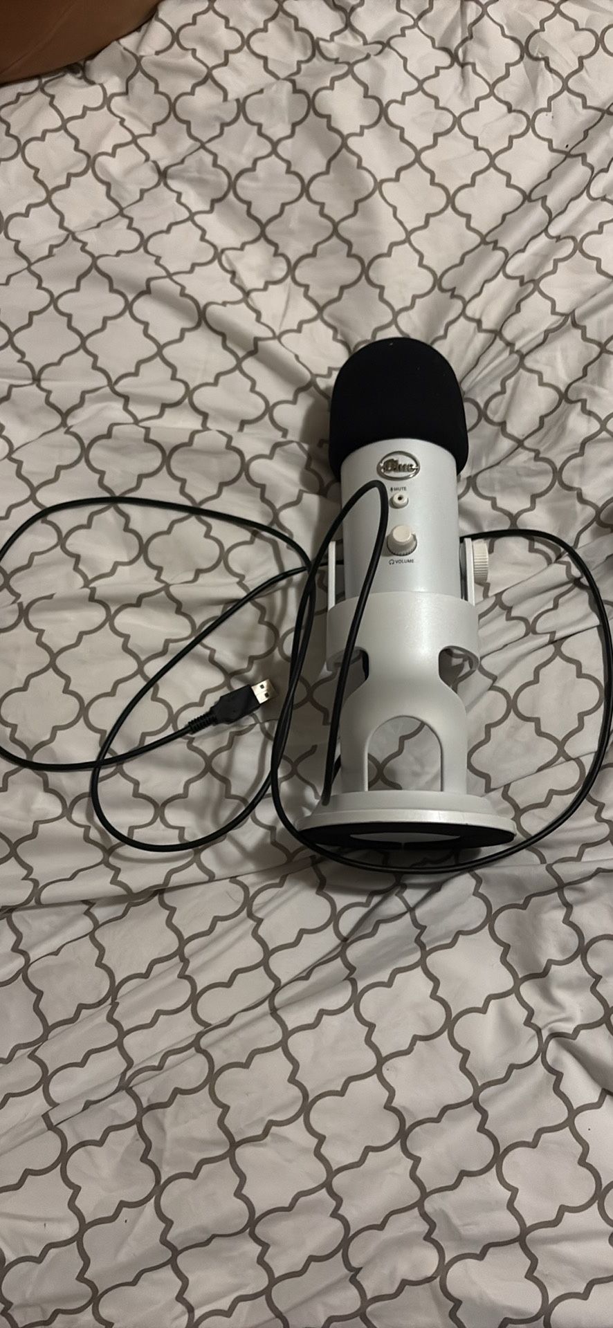 Blue USB Microphone - Great for Streaming, Podcasting, & G...