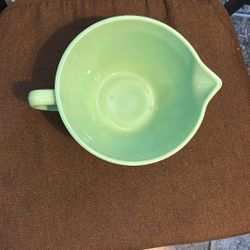 Reproduction Jadeite Glass Mixing Bowl With Handle