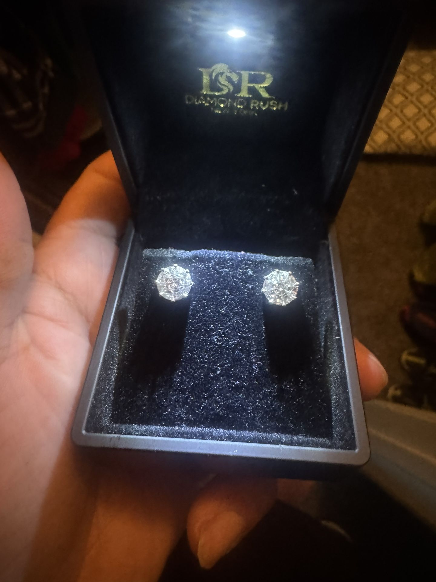 14k Solid White Gold VS1 Diamond 8mm Round Pie-Cut Earrings
