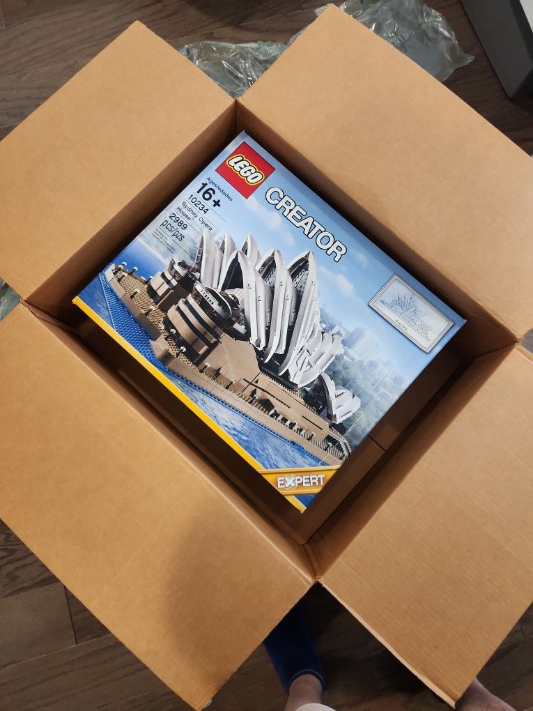 Lego Sydney Opera House 10234