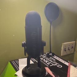   Blue Yeti Microphone 