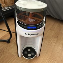 Bottle Maker/Baby Breeza