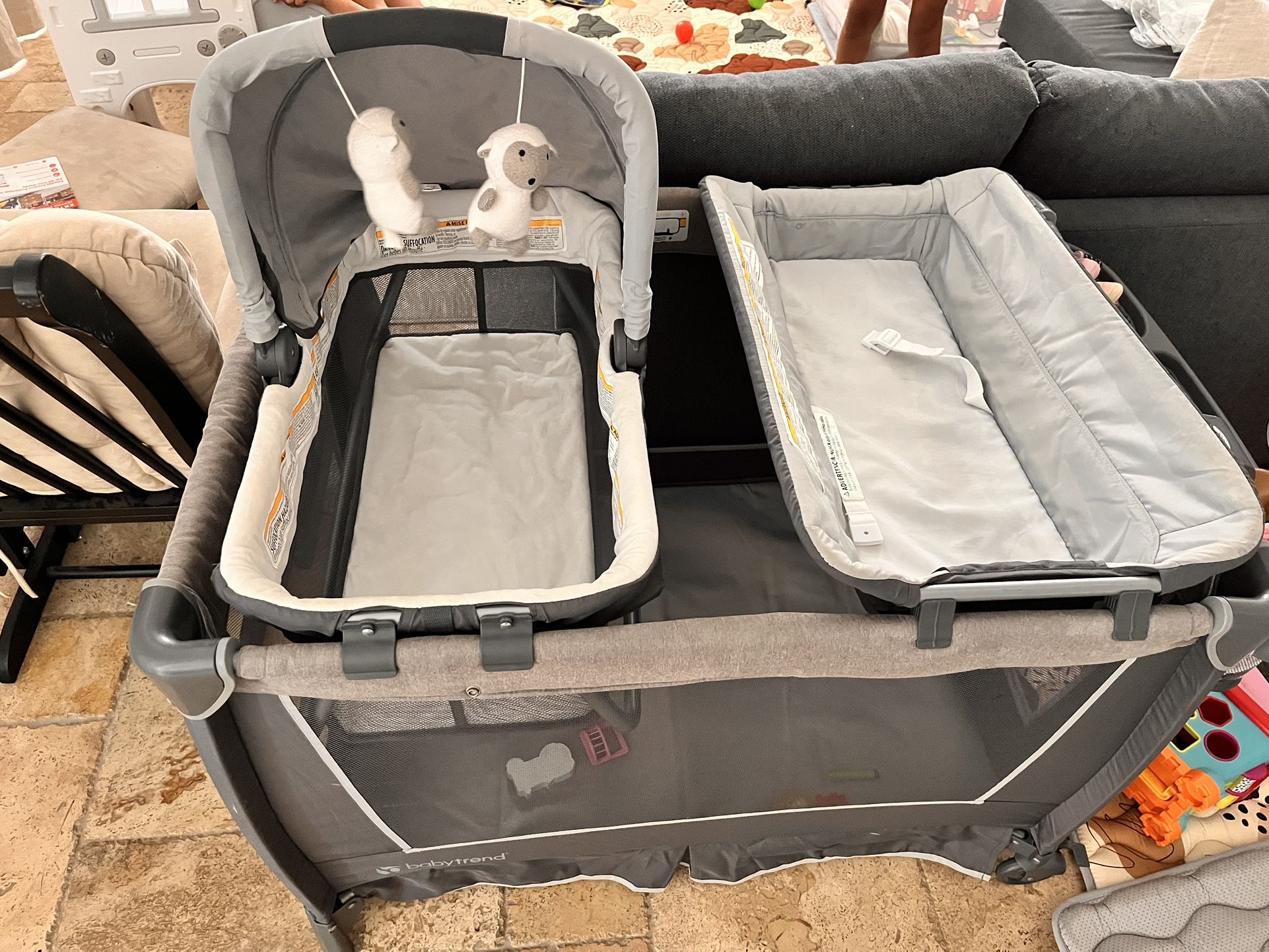 Baby trend Travel Crib With Bassinet And changing Table