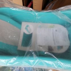 *New* The First Years Sure Comfort Deluxe Baby Bath
