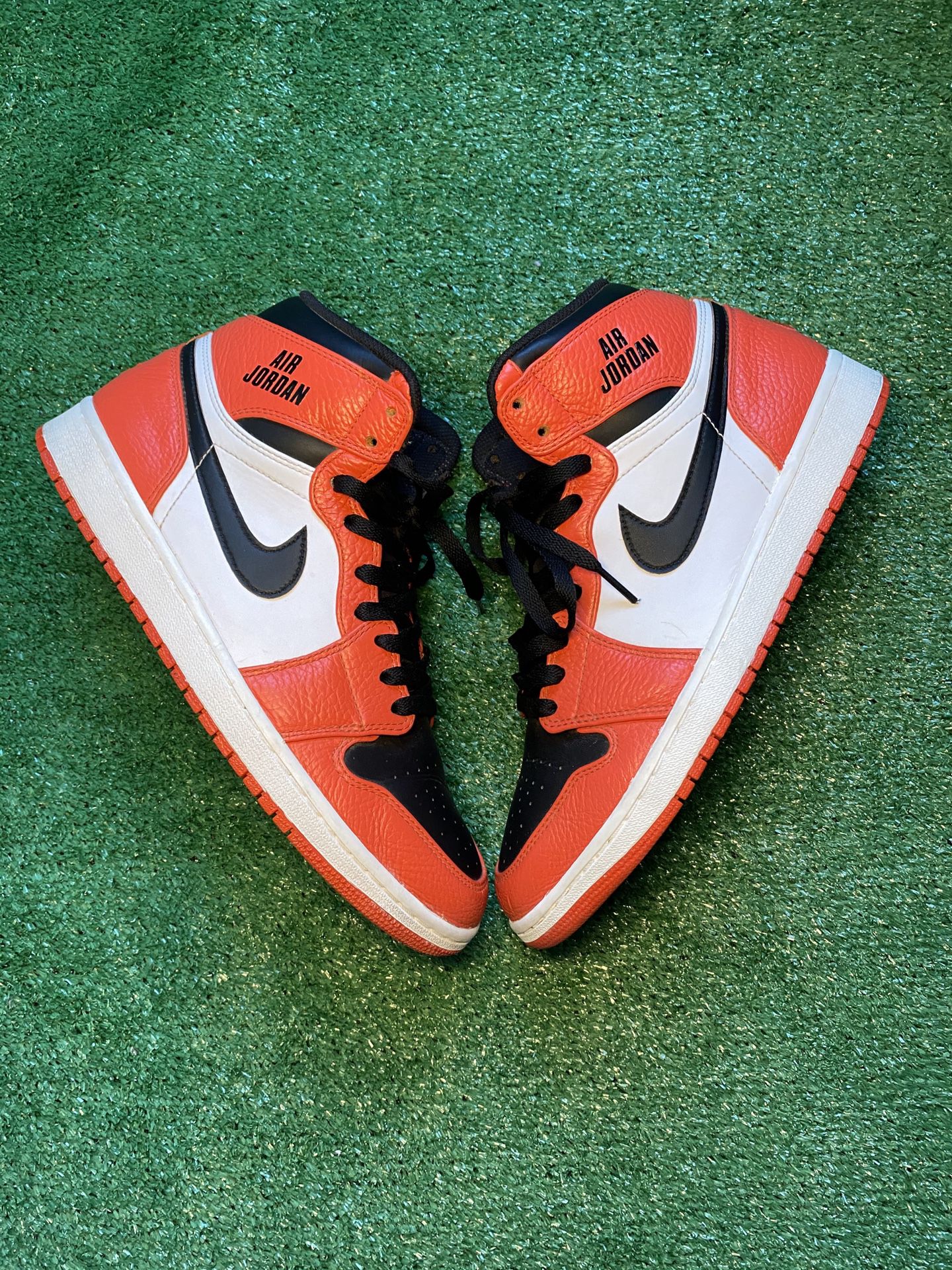 Jordan 1 max orange size 10.5
