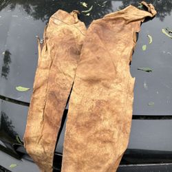 ANTIQUE VINTAGE WILD WESTERN COWBOY CHAPS BATWING LEATHER CONCHO ORIGINAL rodeo