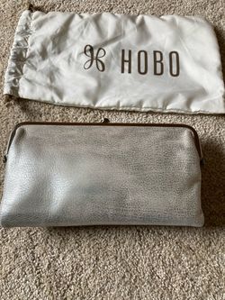 Hobo Lauren clutch wallet made of silver metallic leather W/bag New Condition