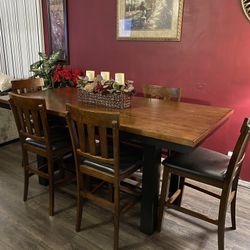 Beautiful Dining Table 