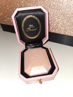 Too Faced Blush