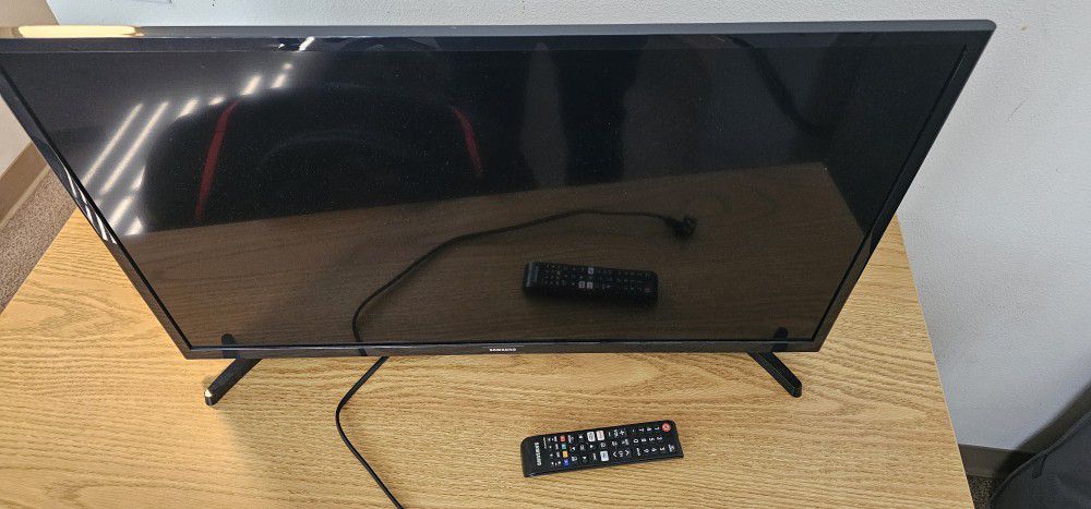 Samsung Smart TV 32 Inch 