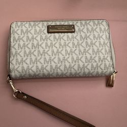 Michael Kors Beige Wallet