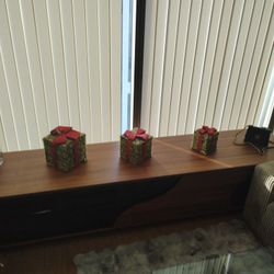 3,500 TV Stand  For 400 $ With Drawers