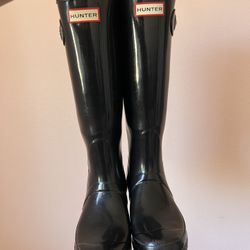 Hunter Women's Original Tall Gloss Rain Boots (Black, Size 7)