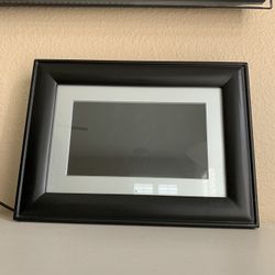 $20 DIGITAL PICTURE FRAMES