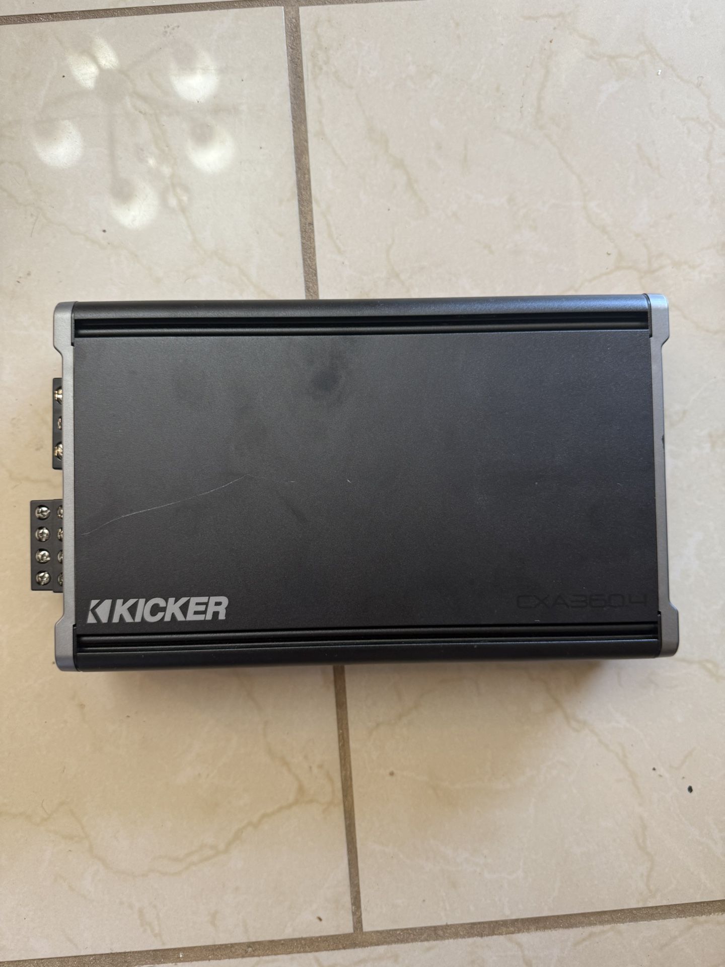 Kicker Amp