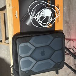 MacBook Air M1 2020 (100% Battery Health)