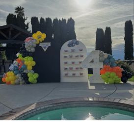 Balloon garland