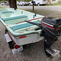 14’ Fiberglass Fishing Boat