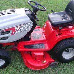 46 Cut 23 HP Huskee Supreme LT for Sale in Bvl FL OfferUp