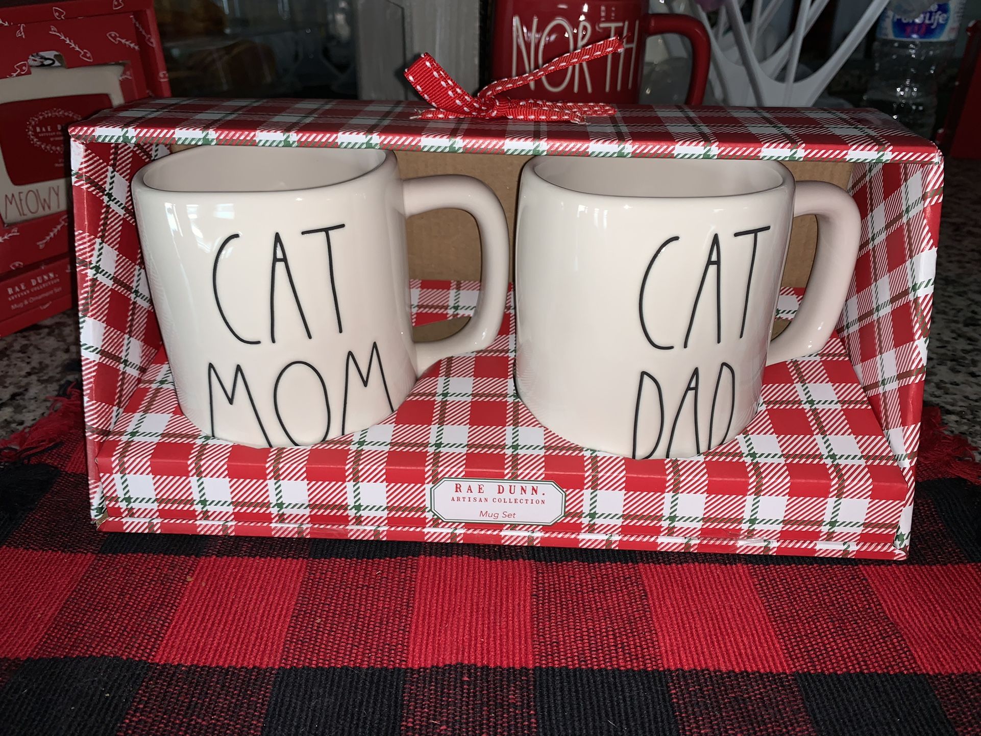 Rae Dunn CAT MOM & CAT DAD MUG GIFT SET