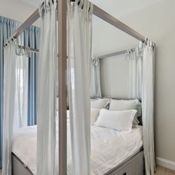 Restoration Hardware Teen Queen Size Canopy Bed w Storage 