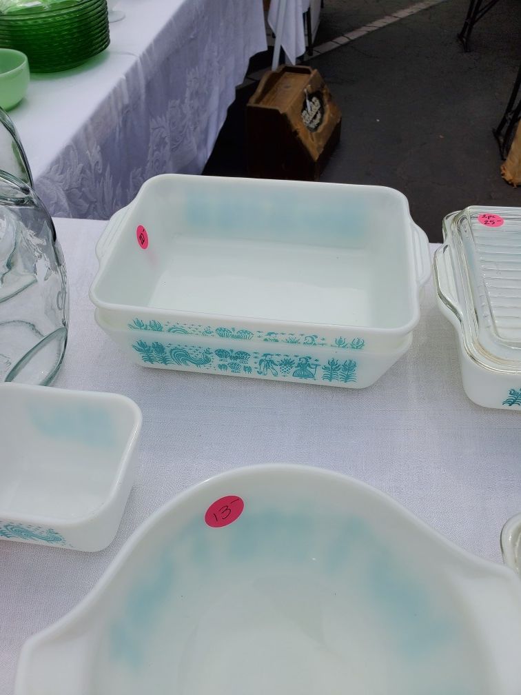 Pyrex turquoise butterprint refrigerator dishes/no lids