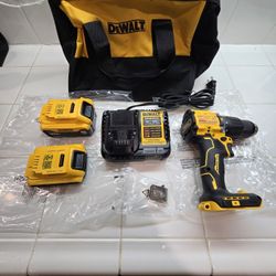 New Dewalt 20v Atomic 1/2 Hammer Drill/ Driver