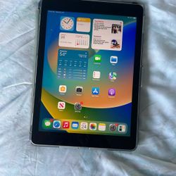 Apple iPad 6th gen 32GB 