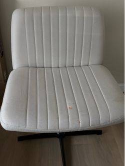 Modern Adjustable Swivel Office Chair – Wide Seat – Cream