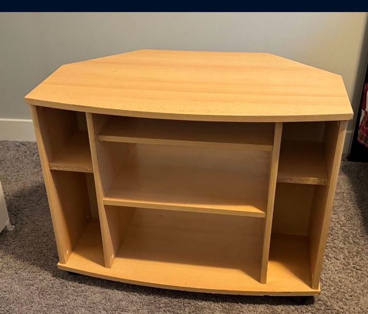 Computer table