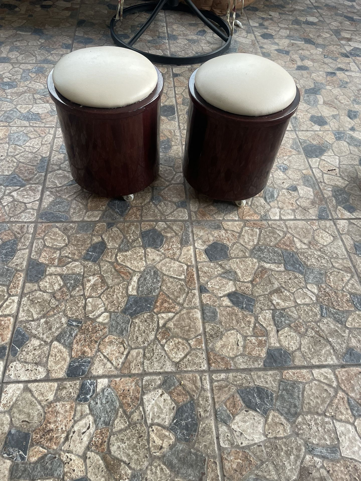 Sitting stool