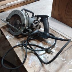 Skillsaw 7 1/2 " Worm drive Corded Saw