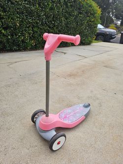 Radio flyer scooter
