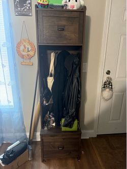 entryway cabinet
