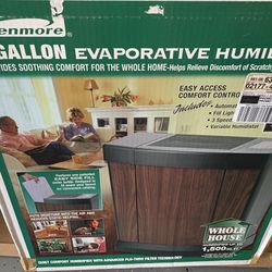 Kenmore 7 Gallon Evaporative Humidifier Console