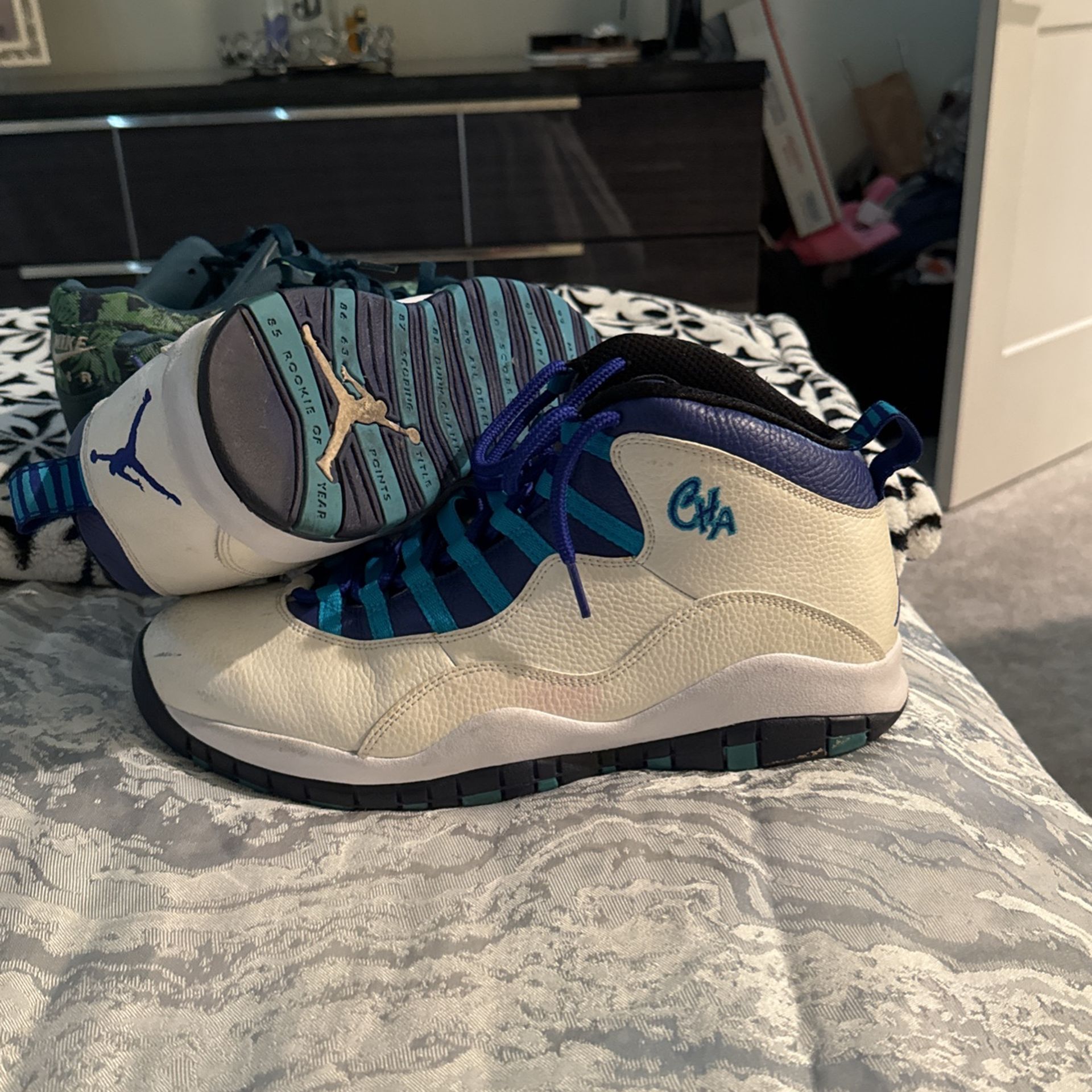 Jordan Charlotte 10s