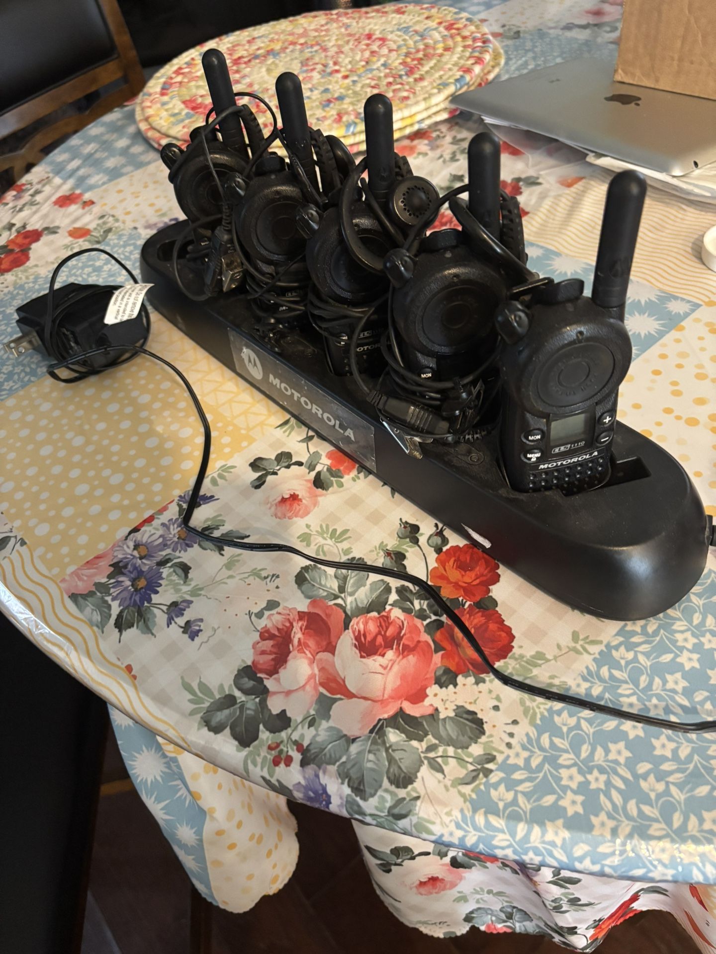 Motorola 10 Pack Walkie Talkies 