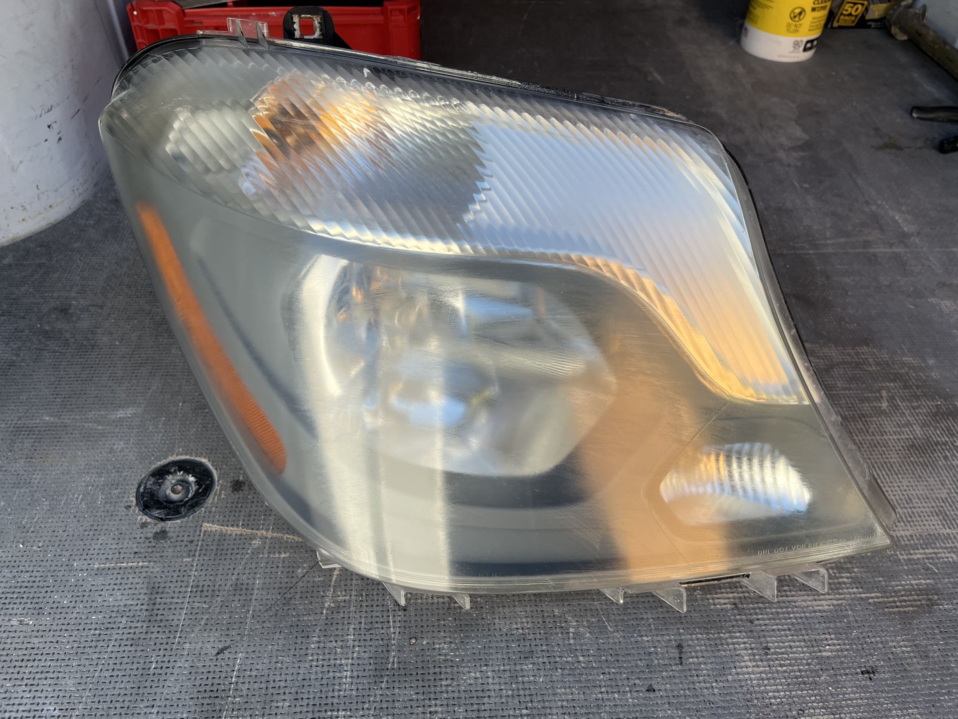 2014-2018 Sprinter 2500 Headlight Passenger Side