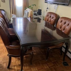Swaim Luxury Solid Mahogany Dining Table with 6 Chairs – Timeless Elegance