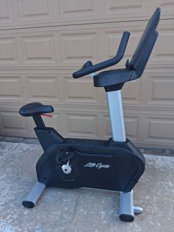 Life Fitness Exercise Bike