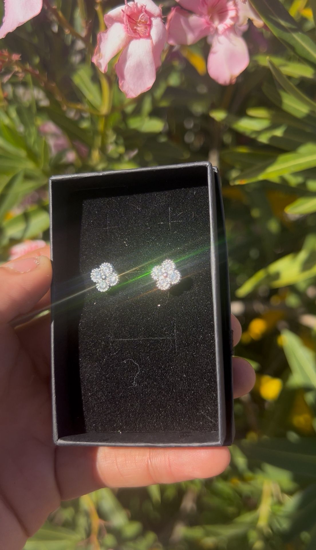 VVS Moissanite Clover Earrings