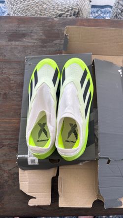 NEW Adidas Soccer Cleats - Size 8