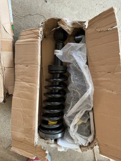 Front Shocks 2007-2013 Ford Expedition Or Lincoln Navigator