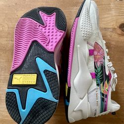 Women’s Puma Sneakers Running Shoes Size 6
