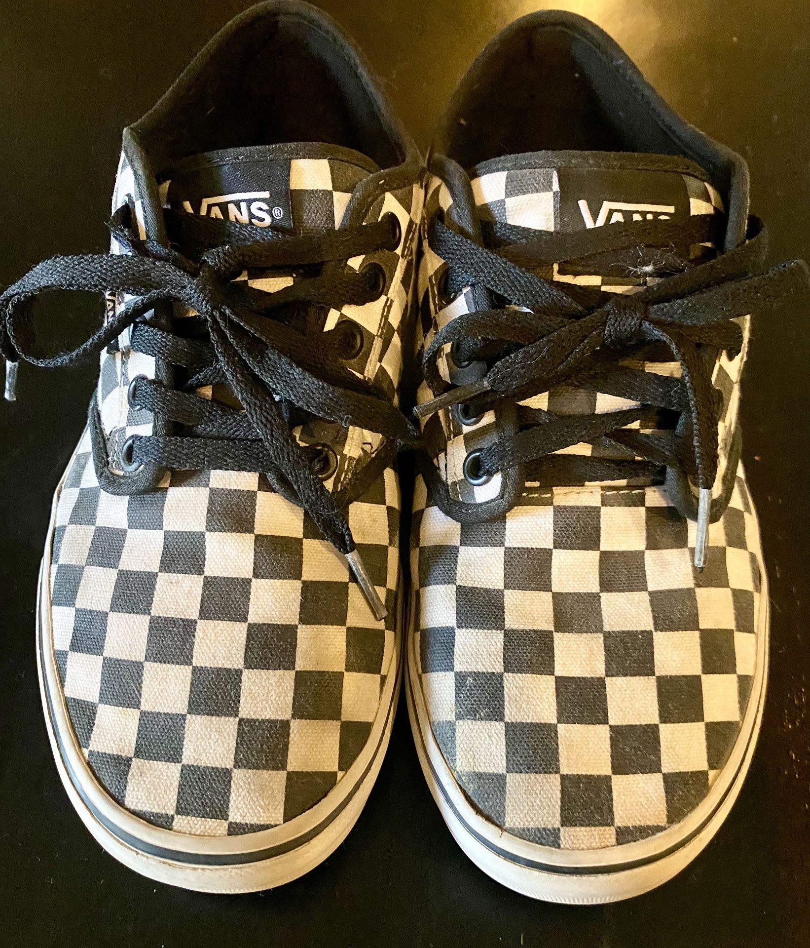 Vans Chuka Low Skate Shoes Men’s 8.5 Checkerboard Black-And-White