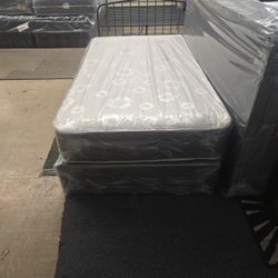 TWIN MATTRESS & BOX SPRING 